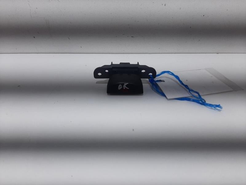 Bouton de warning NISSAN PULSAR (C13) Acenta Essence - 1