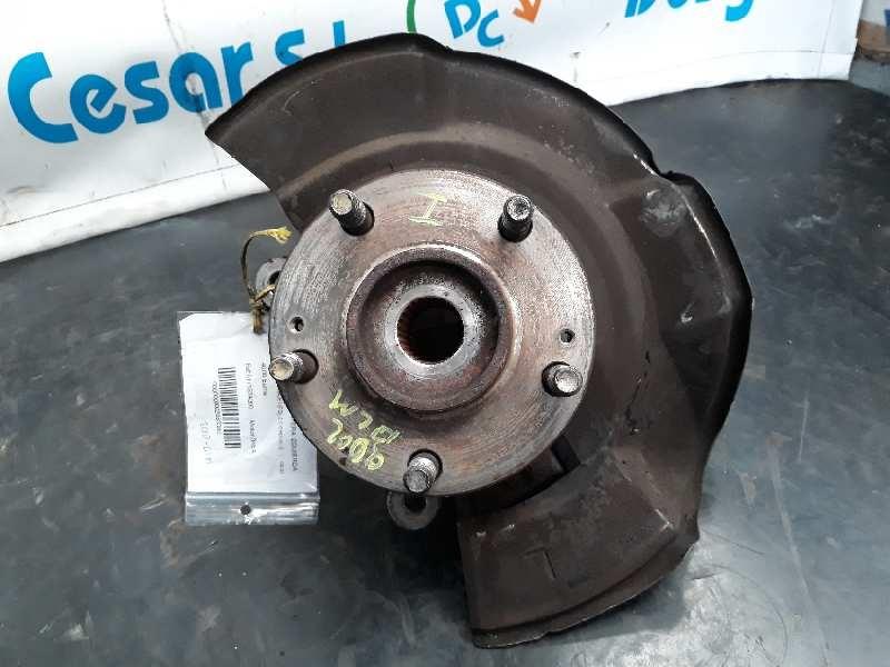Fusee avant gauche HYUNDAI TRAJET (FO) 2.0 CRDi GLS Diesel - 1