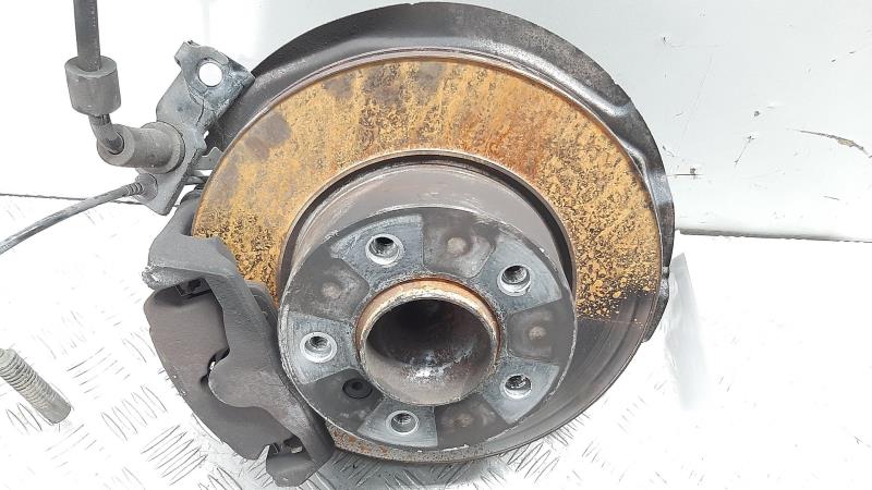 Fusee avant droit BMW SERIE 3 BERLINA (E90) 320d Diesel - 1