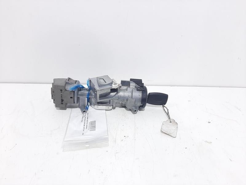 Neiman FORD FOCUS BERLINA (CAP) Sport Essence - 1