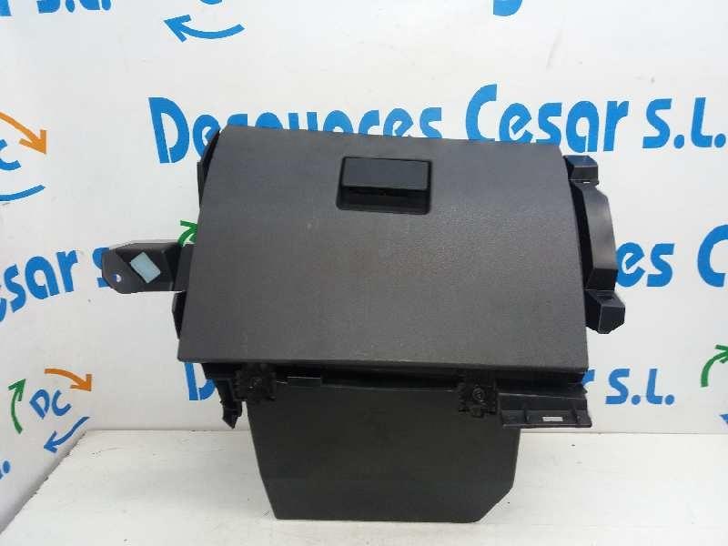 Boite a gants FORD FOCUS C-MAX (CAP) Trend Diesel - 1