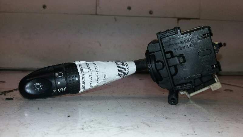Commodo phare TOYOTA RAV 4 (A2) 2.0 D-4D Luna 4X4 Diesel - 1