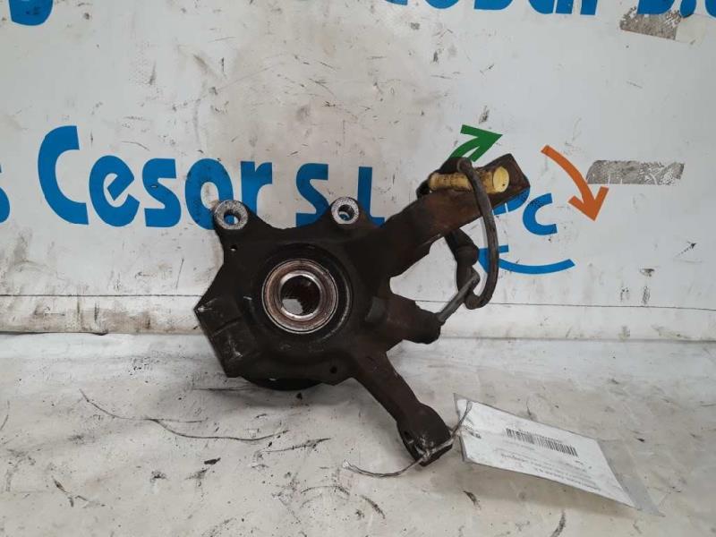 Fusee avant droit RENAULT CLIO II FASE II (B/CB0) Authentique Essence - 1