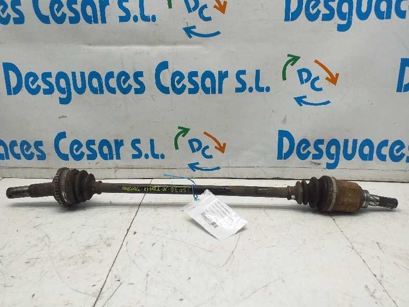 Giunto cardanico posteriore sinistro (trasmissione) NISSAN X-TRAIL (T30) Comfort Diésel - 1