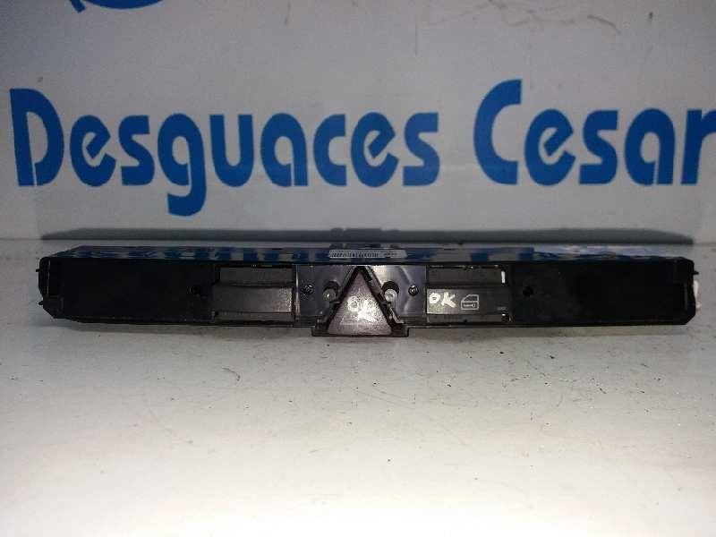 Bouton de warning OPEL ASTRA H BERLINA Cosmo Diesel - 1