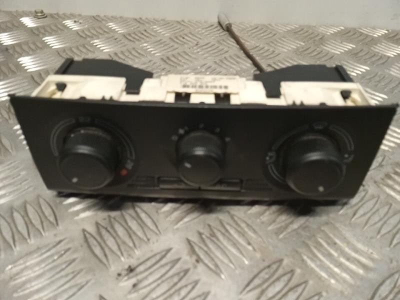 Commande chauffage SKODA ROOMSTER (5J7) Family Diesel - 1