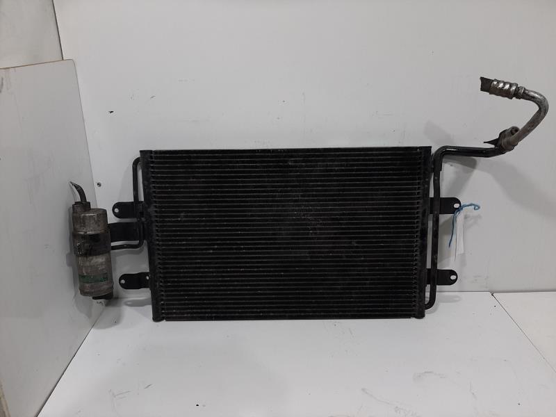 Condenseur de clim VOLKSWAGEN GOLF IV BERLINA (1J1) Básico Diesel - 1