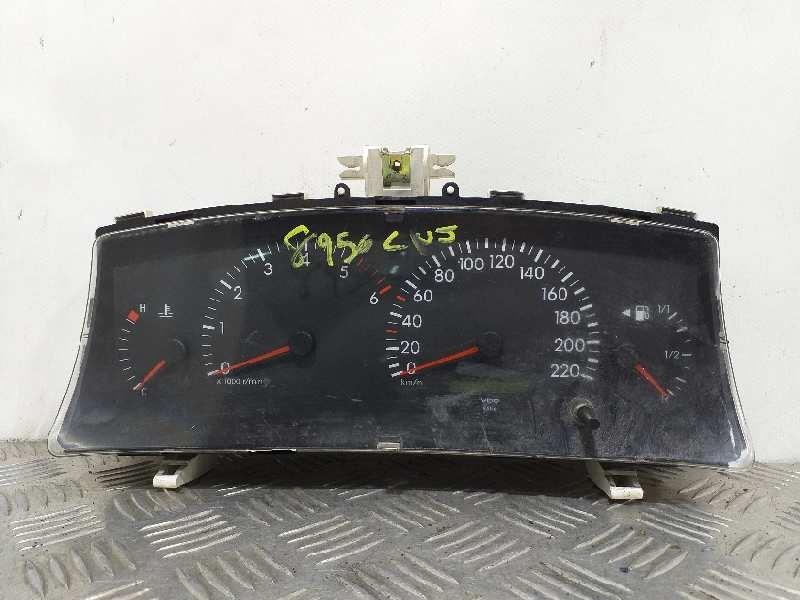 Compteur TOYOTA COROLLA (E12) 2.0 D-4D Terra Berlina Diesel - 1