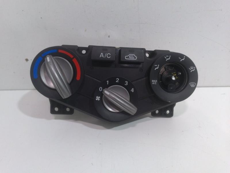 Commande chauffage KIA RIO 1.4 EX1 Essence - 1