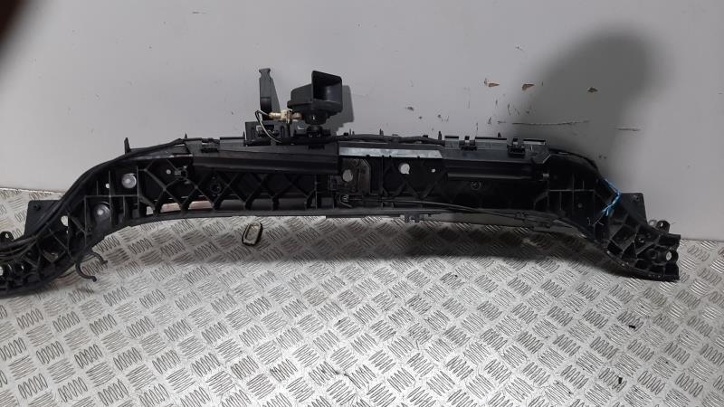 Face avant RENAULT MEGANE II BERLINA 5P Confort Authentique Essence - 1