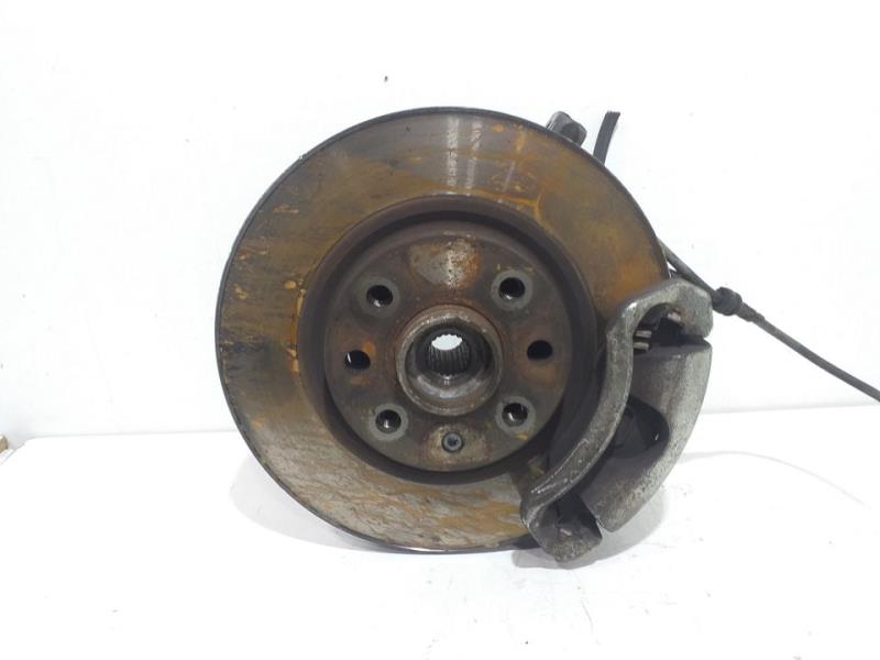 Fusee avant droit OPEL CORSA C Silverline Essence - 1