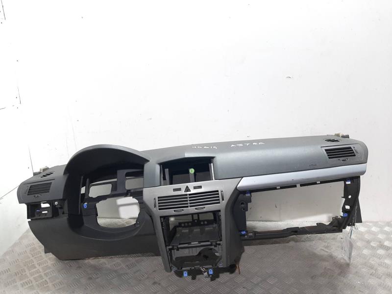 Tableau de bord OPEL ASTRA GTC Cosmo Diesel - 1