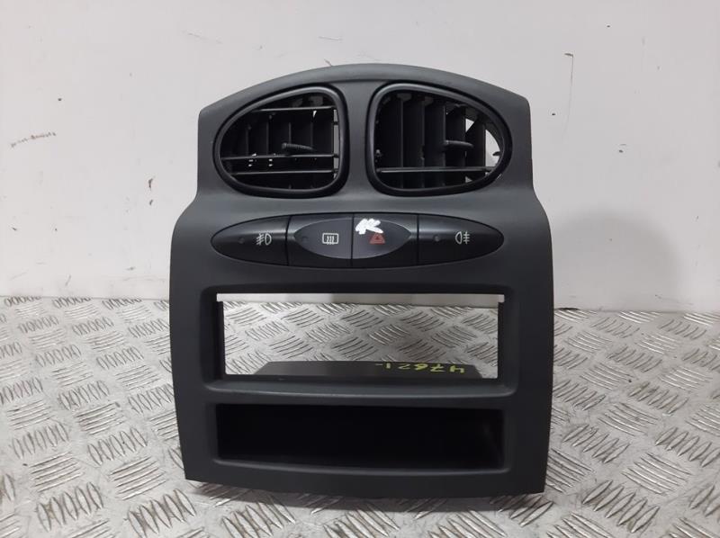 Bouton de warning HYUNDAI SANTA FE (SM) 2.4 GLS 4X4 Essence - 1