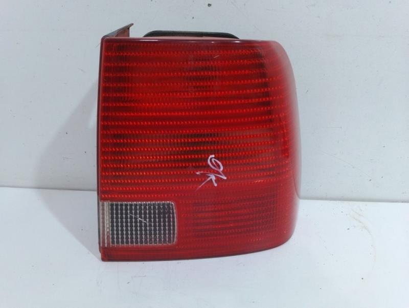 Fanale posteriore principale destro (luci) VOLKSWAGEN PASSAT BERLINA (3B2) Comfortline Diésel - 1