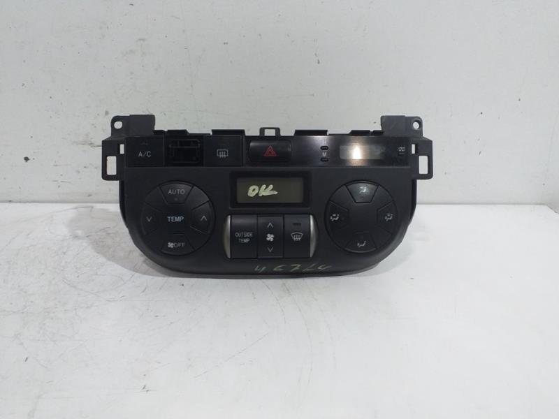 Commande chauffage TOYOTA RAV 4 (A2) 2.0 Luna 4X4 Essence - 1