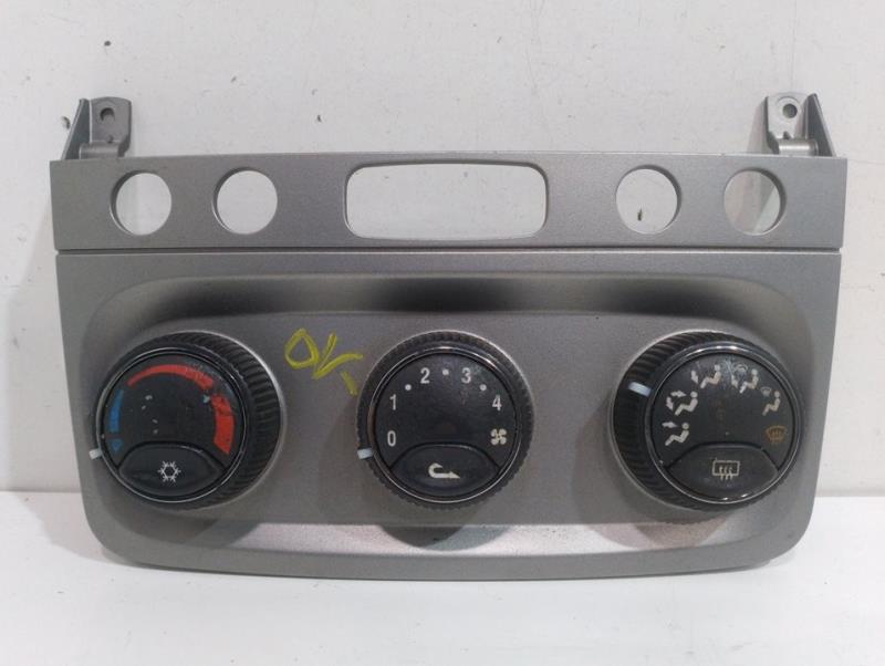 Commande chauffage ALFA ROMEO 147 (190) 1.6 T.Spark ECO Distinctive Essence - 1