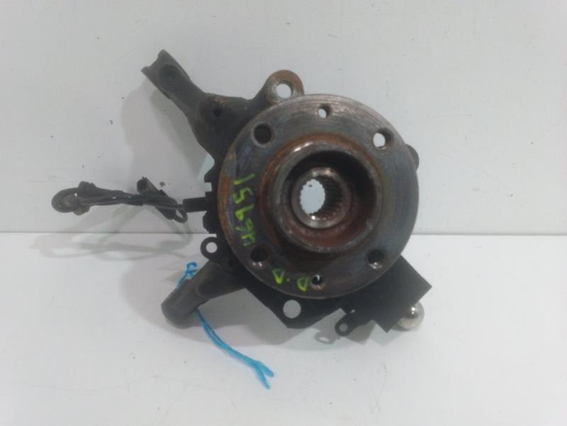 Fusee avant droit RENAULT CLIO IV Limited Essence - 1