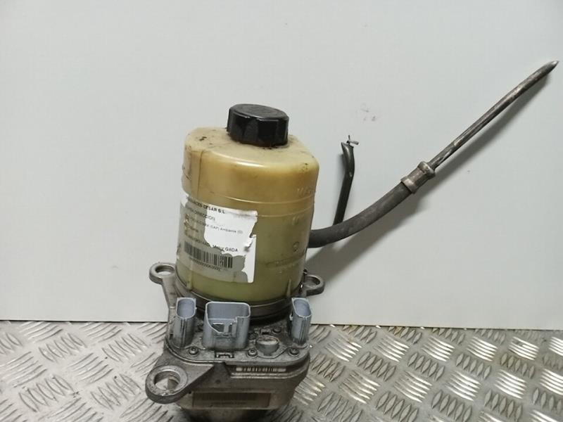Pompe de direction FORD FOCUS C-MAX (CAP) Ambiente Diesel - 1