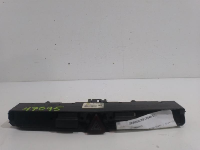 Bouton de warning OPEL ASTRA H BERLINA Cosmo Diesel - 1