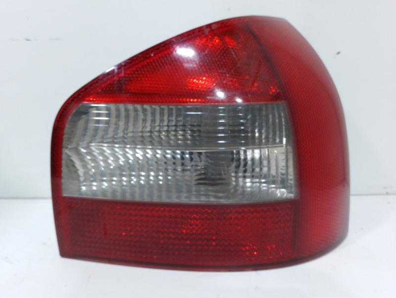 Fanale posteriore principale destro (luci) AUDI A3 (8L) 1.8 T Ambiente Gasolina - 1