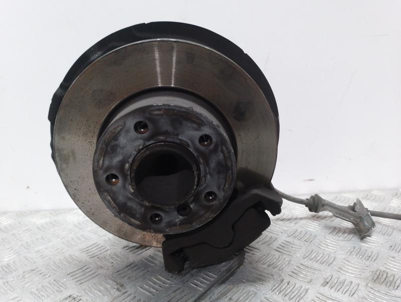Fusee avant gauche BMW SERIE 1 BERLINA (E81/E87) 116i Essence - 1