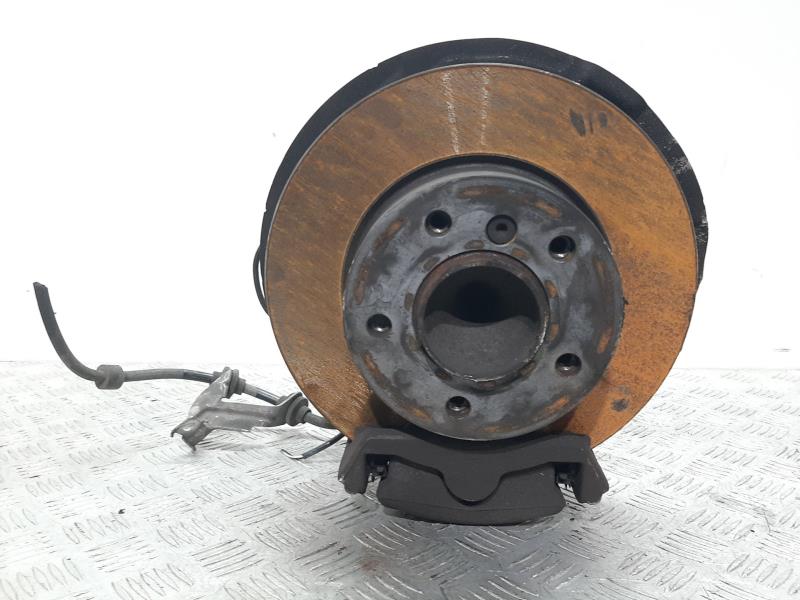 Fusee avant droit BMW SERIE 1 BERLINA (E81/E87) 116i Essence - 1
