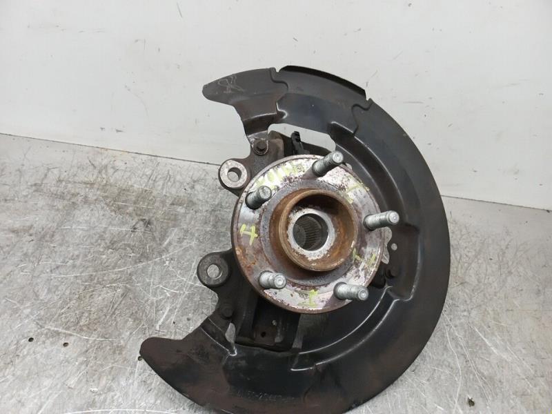 Fusee avant gauche VOLVO V50 FAMILIAR 1.8 Kinetic Essence - 1