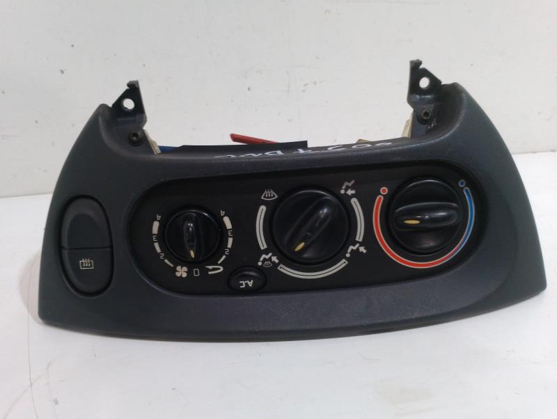 Commande chauffage RENAULT MEGANE I COUPE FASE 2 (DA..) Essence - 1