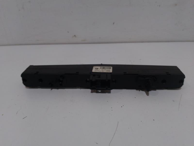 Bouton de warning OPEL ASTRA H BERLINA Cosmo Diesel - 1