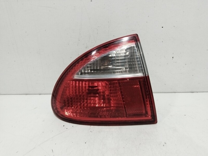 Feu arriere principal gauche (feux) SEAT LEON (1M1) 1.6 16 V Essence - 1