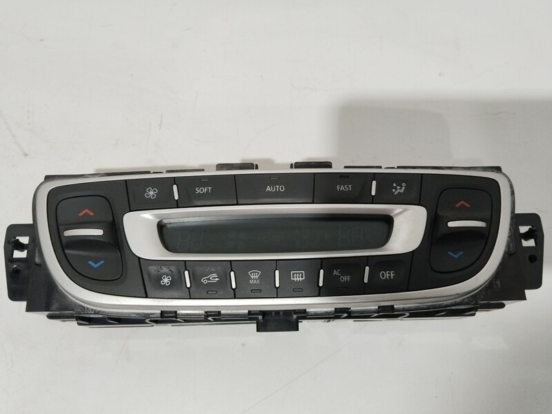 Commande chauffage RENAULT MEGANE III Hatchback (BZ0/1_, B3_) 1.9 dCi Diesel - 1