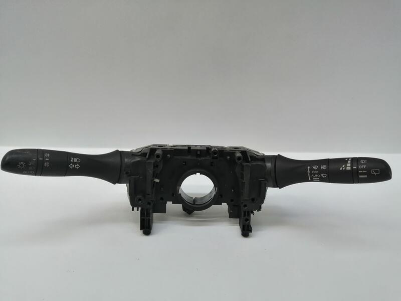 Commodo phare NISSAN PULSAR FASTBACK 1.2 DIG-T Essence - 1