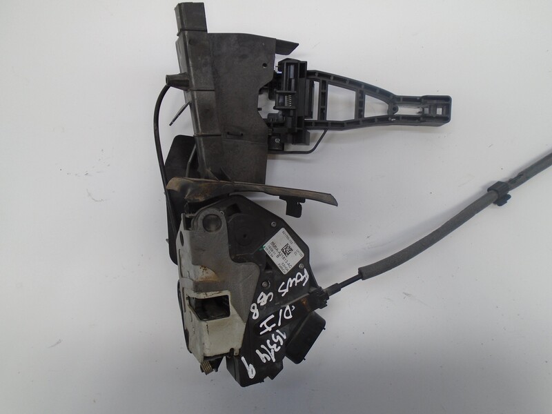 Serrure avant gauche FORD FOCUS III 1.6 TI Essence - 1