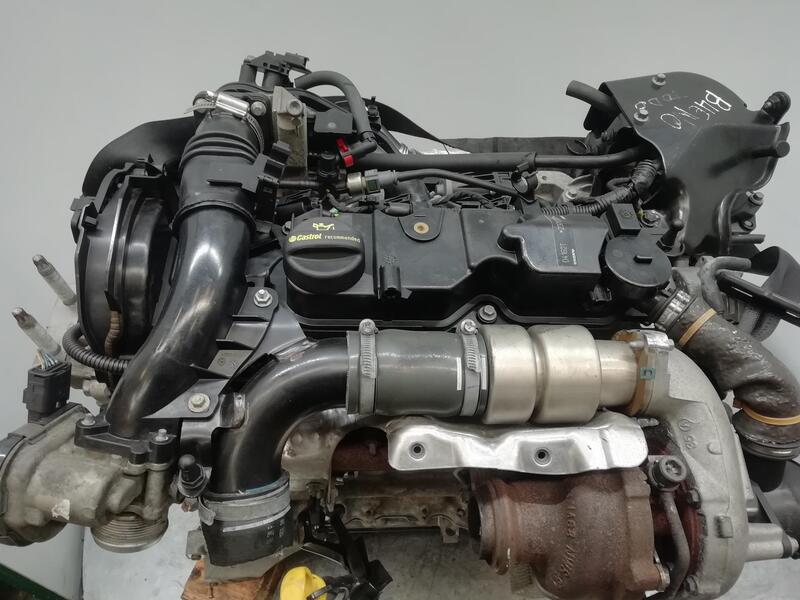Moteur VOLVO V40 FASTBACK D2  - 1