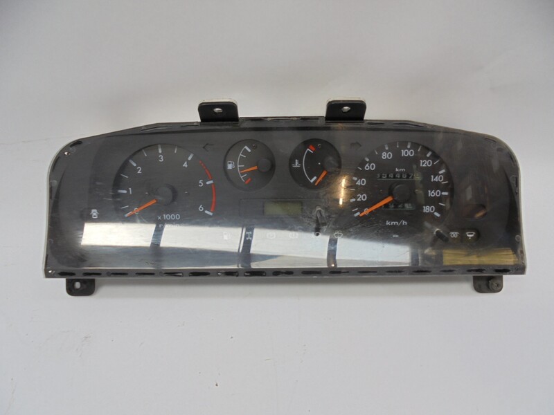 Compteur NISSAN TERRANO II 2.7 TD 4WD  - 1