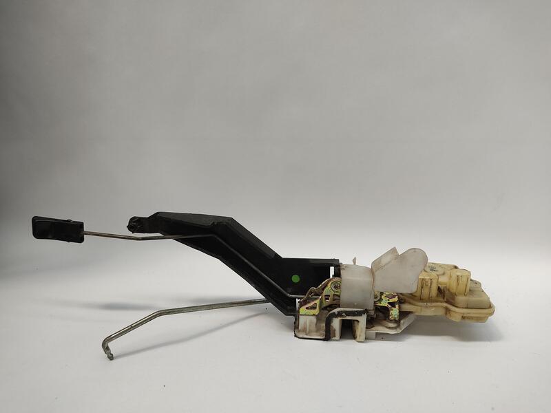 Serrure avant gauche HONDA CIVIC VII HATCHBACK 1.6 I Essence - 1
