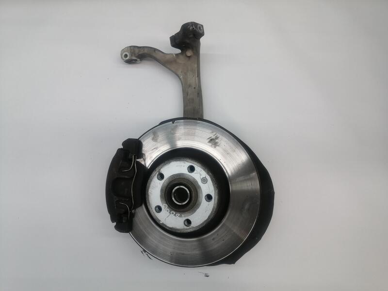 Fusee avant droit AUDI A6 2.4 QUATTRO Essence - 1