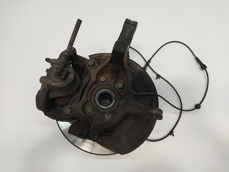 Fusee avant droit NISSAN JUKE 1.6 Essence - 1
