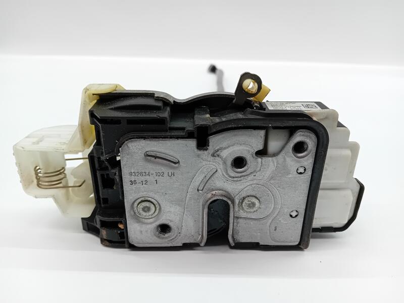 Serrure avant gauche VOLVO V40 FASTBACK D2  - 1