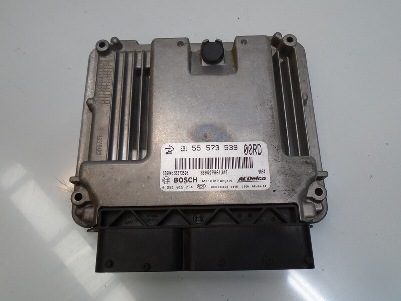 Calculateur moteur OPEL INSIGNIA BERLINA COSMO Diesel - 1