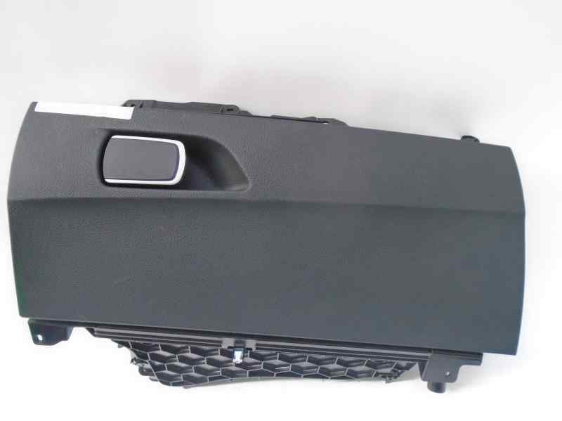 Boite a gants BMW 1 6 D  - 1