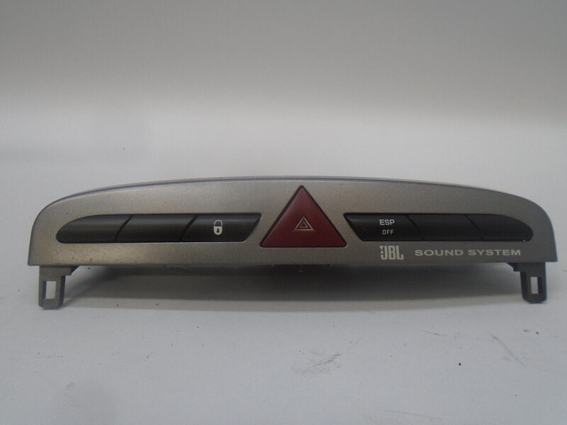 Bouton de warning PEUGEOT 308 1.6 16V Essence - 1