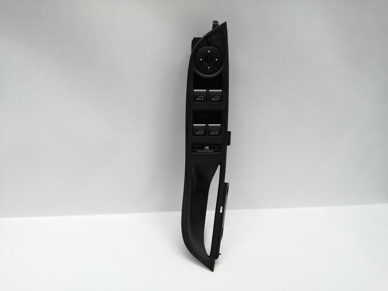 Interrupteur de leve vitre avant gauche FORD FOCUS BERLINA (CGE) ACTIVE  - 1