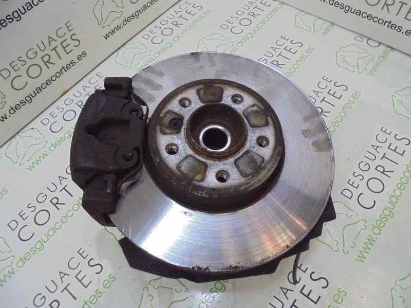 Fusee avant droit BMW X5 3.0 D  - 1
