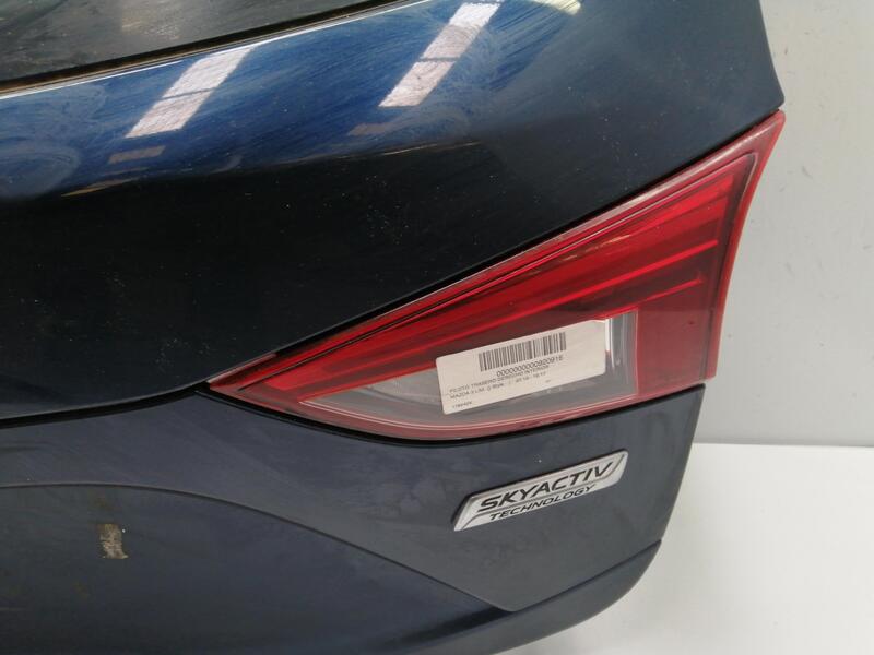 Feu arriere secondaire droit (feux) MAZDA 3 2.2 D  - 1