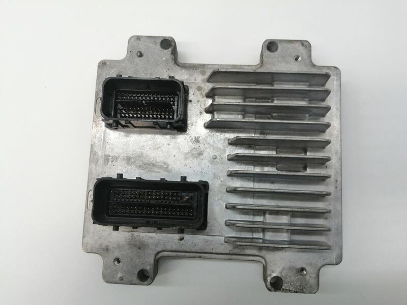 Calculateur moteur OPEL MERIVA B SELECTIVE  - 1