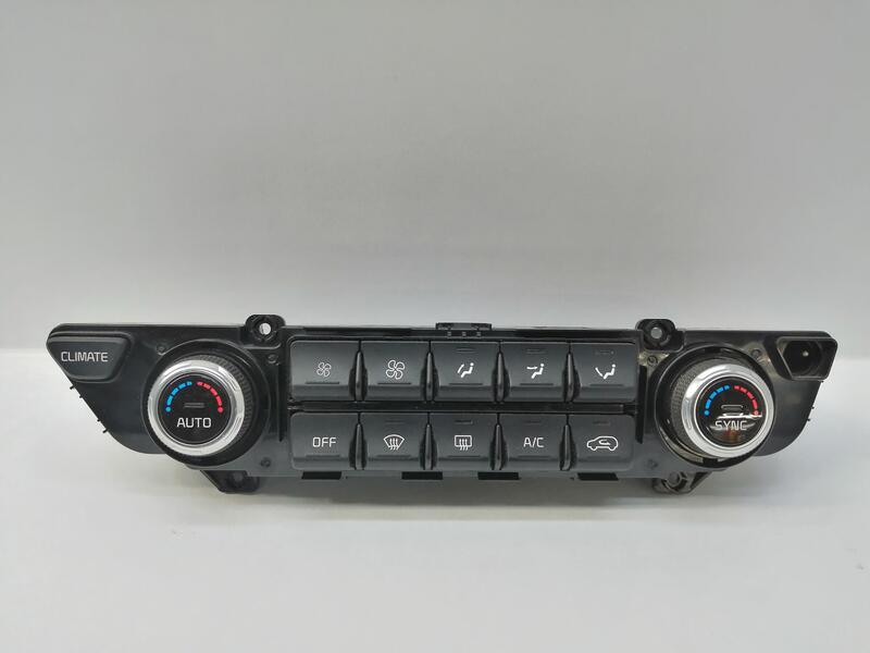 Commande chauffage KIA SPORTAGE 1.6 GDI Essence - 1
