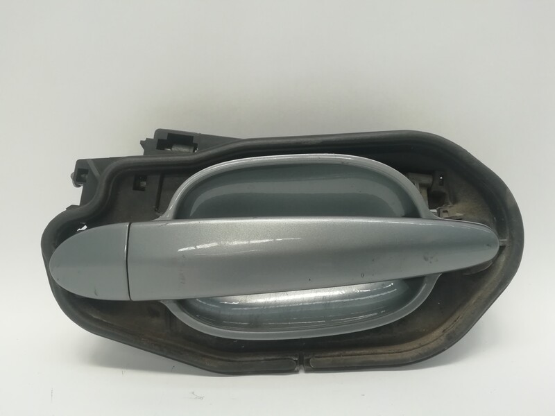 Poignee porte avant droit BMW SERIE 5 BERLINA (E60) 525D Diesel - 1