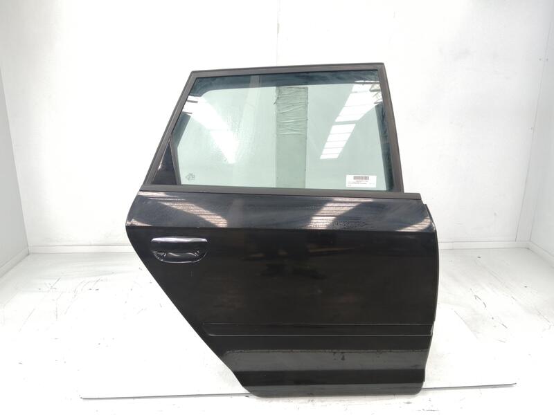 Puerta trasera derecha AUDI A3 1.6 TDI  - 1