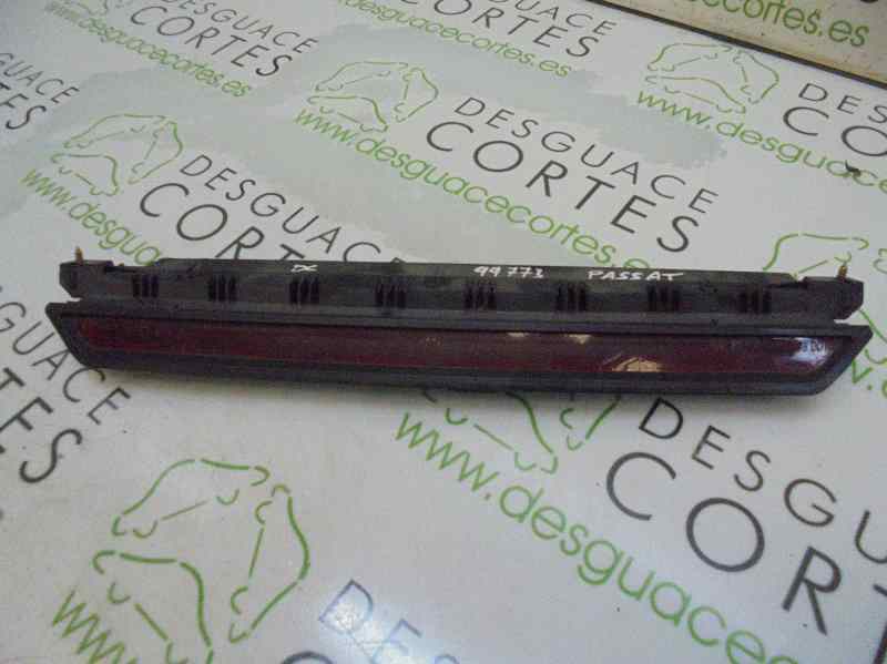 Feu arriere stop central VOLKSWAGEN PASSAT VARIANT (3B5) COMFORTLINE Diesel - 1